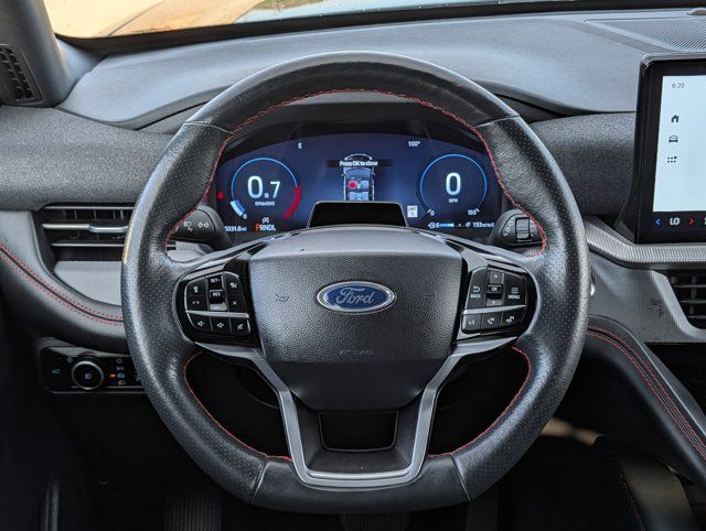 Used 2025 Ford Explorer ST-Line RWD image 13