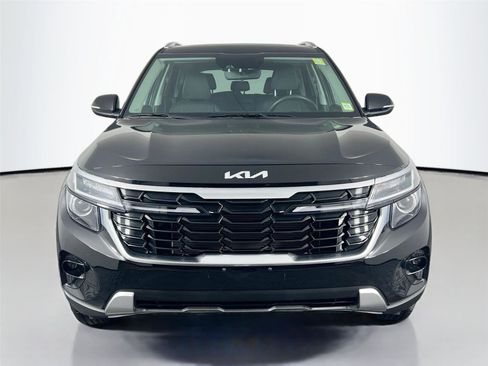 Used 2024 Kia Seltos EX image 9