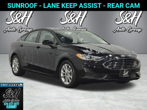 Used 2019 Ford Fusion SE image 1