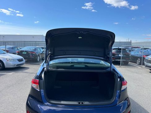 Used 2025 Toyota Corolla LE image 30