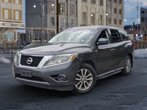 Used 2014 Nissan Pathfinder S AWD/4WD image 2