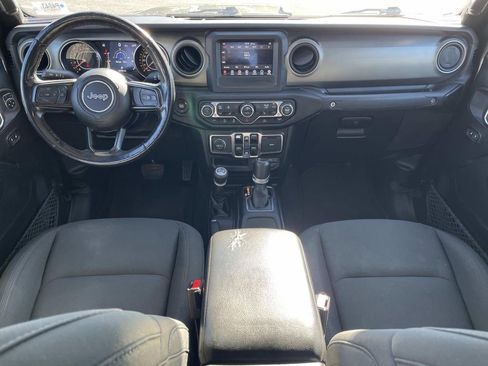 Used 2021 Jeep Gladiator Willys image 16