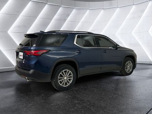 Used 2022 Chevrolet Traverse LT FWD image 4