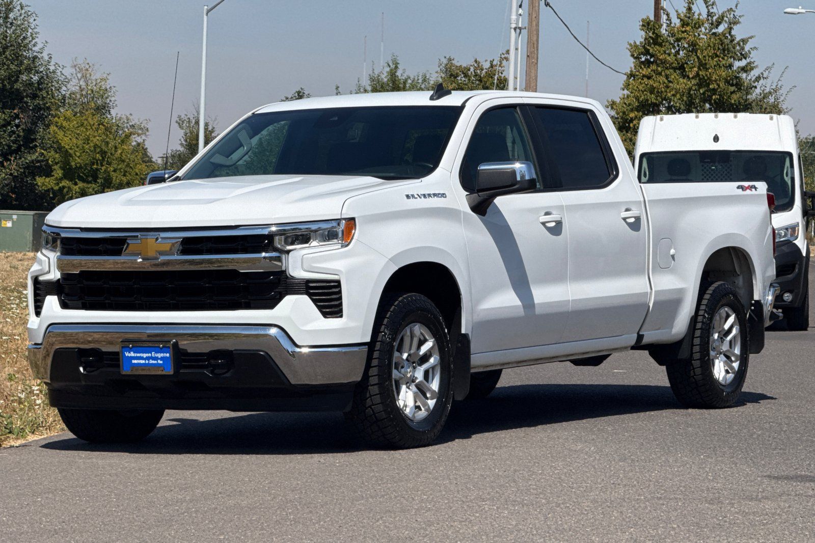 Used 2023 Chevrolet Silverado 1500 LT AWD/4WD image 7