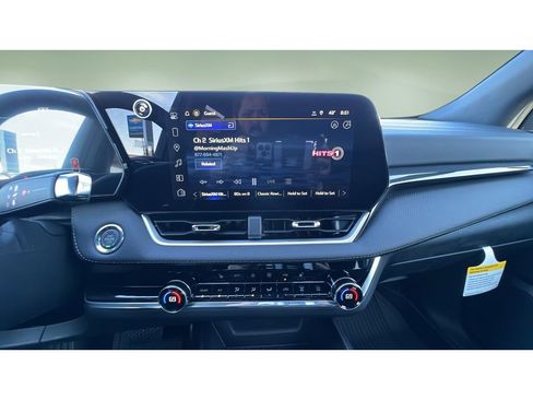 New 2026 Chevrolet Equinox LT w/ Convenience Package II AWD/4WD image 17