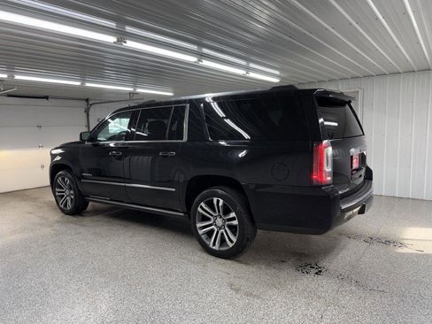 Used 2019 GMC Yukon XL Denali image 4