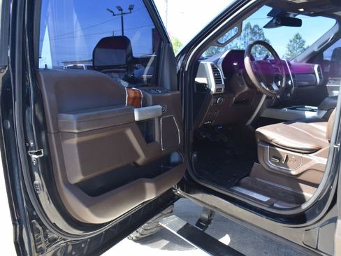 Used 2017 Ford F350 King Ranch w/ King Ranch Ultimate Package image 9