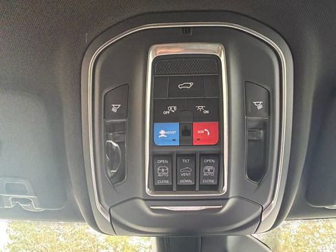 New 2026 Jeep Grand Cherokee Limited image 28