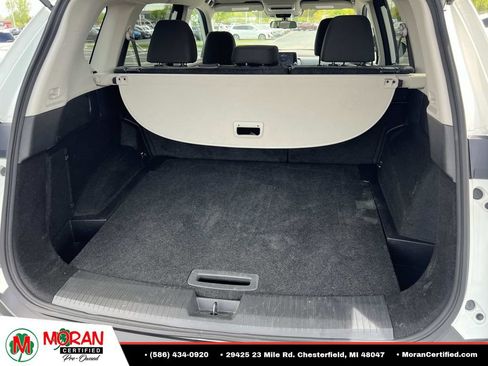 Used 2022 Nissan Rogue S AWD/4WD image 11
