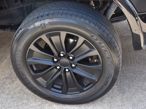 Used 2019 Ford F150 XLT w/ Equipment Group 302A Luxury AWD/4WD image 9