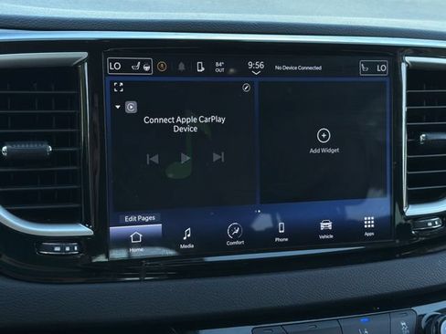 Used 2024 Chrysler Pacifica Touring-L FWD image 23