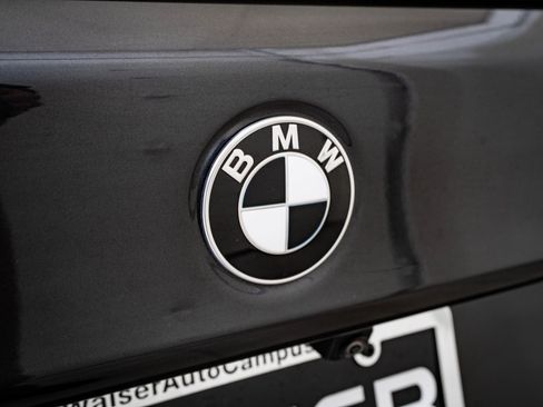 Used 2023 BMW 540i w/ M Sport Package image 9