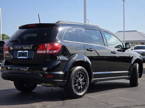 Used 2019 Dodge Journey SE w/ Blacktop Package FWD image 19