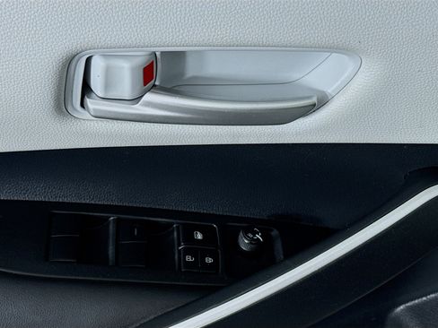 Used 2023 Toyota Corolla SE FWD image 23