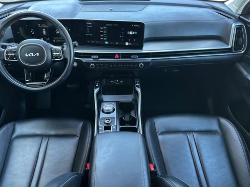 Certified 2025 Kia Sorento EX AWD/4WD image 13
