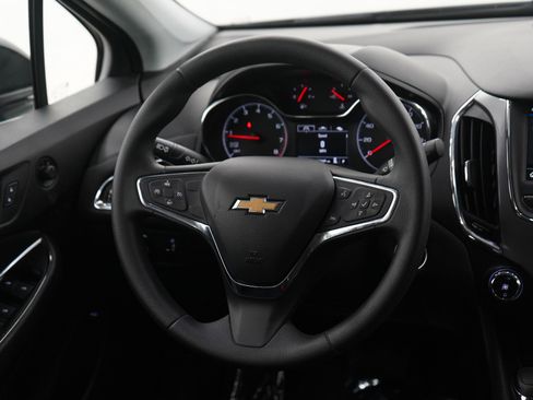 Used 2019 Chevrolet Cruze LT w/ Convenience Package image 14