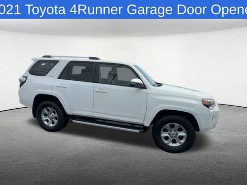 Used 2021 Toyota 4Runner SR5 Premium w/ Moonroof Package AWD/4WD image 10