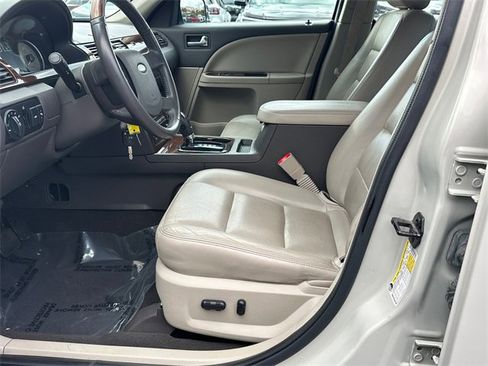 Used 2008 Ford Taurus Limited image 9