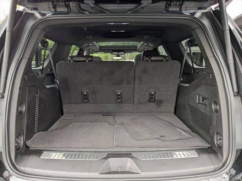 Used 2021 Chevrolet Suburban High Country w/ Premium Package AWD/4WD image 18