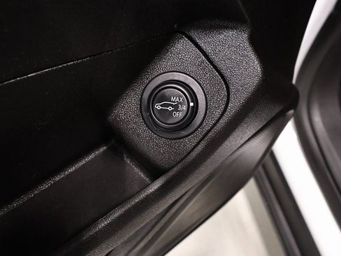 Used 2019 GMC Terrain SLT w/ Preferred Package image 14