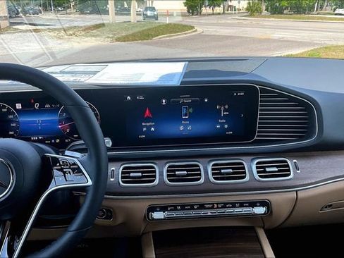 New 2026 Mercedes-Benz GLE 580 4MATIC image 6