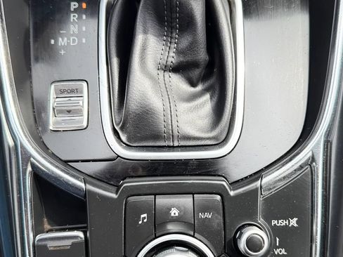 Used 2018 MAZDA CX-9 Touring FWD image 18