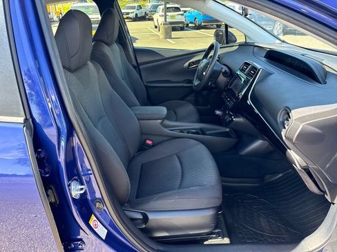 Used 2016 Toyota Prius Two FWD image 9