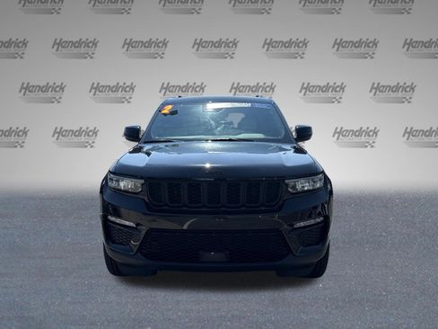 Used 2025 Jeep Grand Cherokee Limited w/ Black Appearance Package RWD image 3