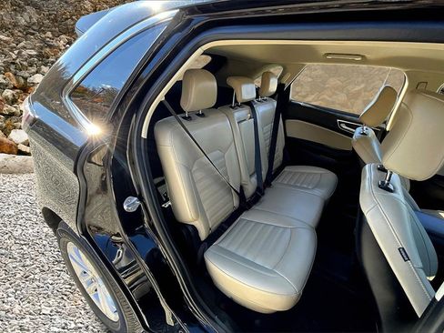 Used 2020 Ford Edge SEL image 24