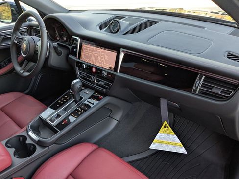 New 2026 Porsche Macan image 26