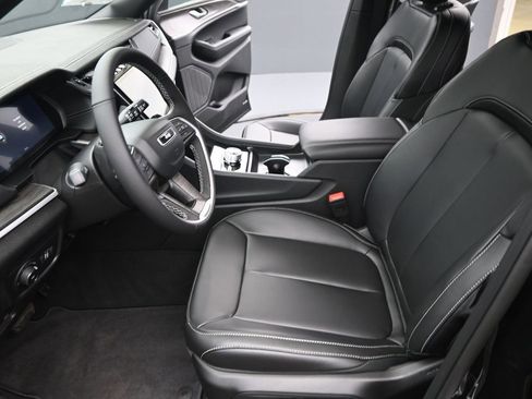 New 2025 Jeep Grand Cherokee L Limited image 10