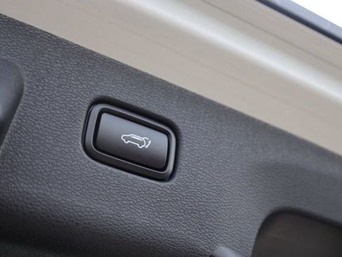 Certified 2026 Kia Sportage EX w/ EX Panorama Roof Package image 35