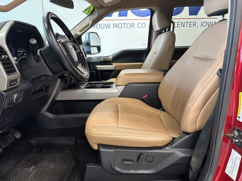 Used 2022 Ford F250 Lariat w/ Chrome Package image 11