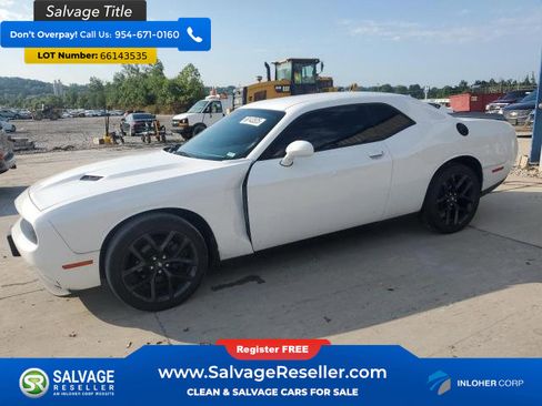 Used 2020 Dodge Challenger SXT w/ Blacktop Package image 1