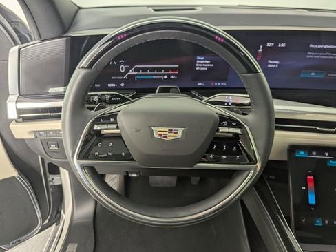 Used 2025 Cadillac Escalade Sport image 14