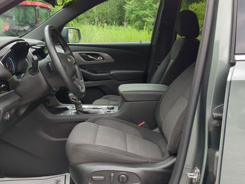 Used 2023 Chevrolet Traverse LT AWD/4WD image 10