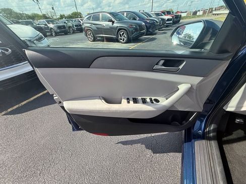 Used 2019 Hyundai Sonata SE image 11