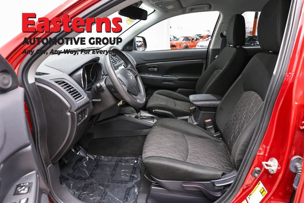 Used 2023 Mitsubishi Outlander Sport ES AWD/4WD image 14