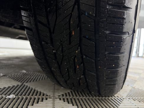 Certified 2023 GMC Yukon SLE w/ LPO, Floor Liner Package image 13