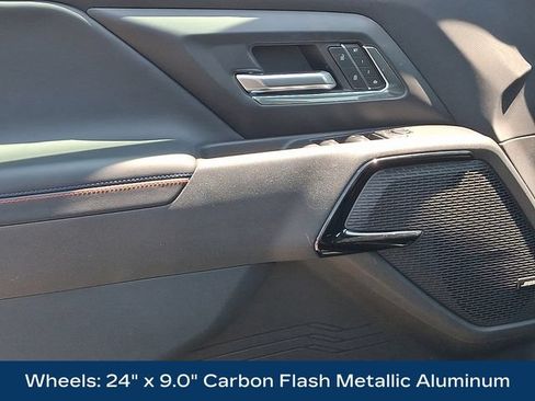 Used 2025 Chevrolet Silverado EV RST AWD/4WD image 23