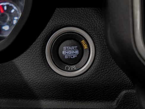 Used 2024 RAM 2500 Big Horn w/ Safety Group image 21