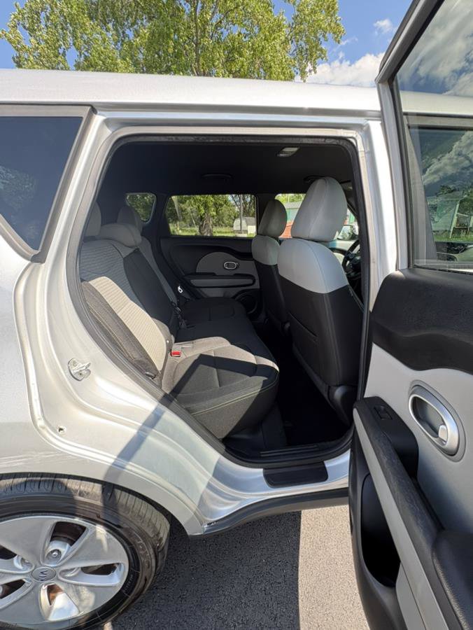 Used 2016 Kia Soul + w/ Eco Package FWD image 16