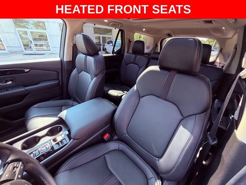 Used 2025 Honda Pilot Touring image 12
