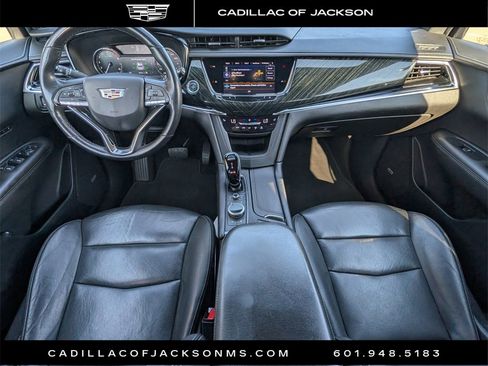 Used 2022 Cadillac XT6 Premium Luxury image 7