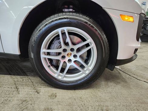 Used 2021 Porsche Macan image 15