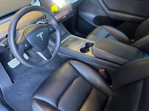 Used 2025 Tesla Model Y Performance AWD/4WD image 11