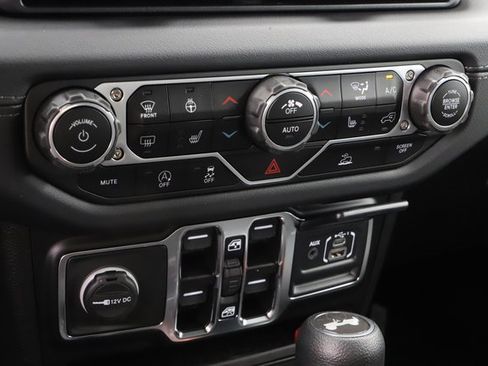 New 2024 Jeep Wrangler Sahara w/ Technology Group image 31