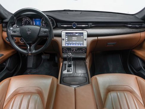Used 2014 Maserati Quattroporte GTS RWD image 2