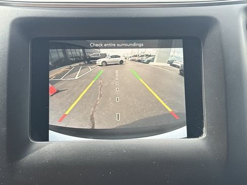 Used 2020 Jeep Cherokee Latitude Plus FWD image 8