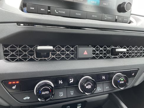 Certified 2025 Honda Accord SE image 25